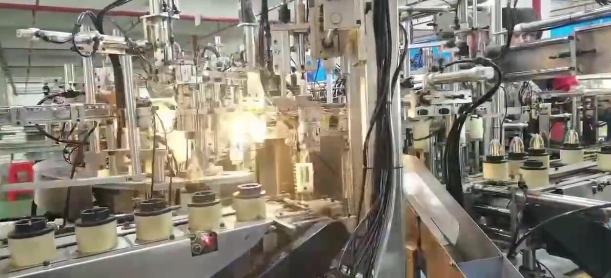 Automatic LED filament lamps production line put on use